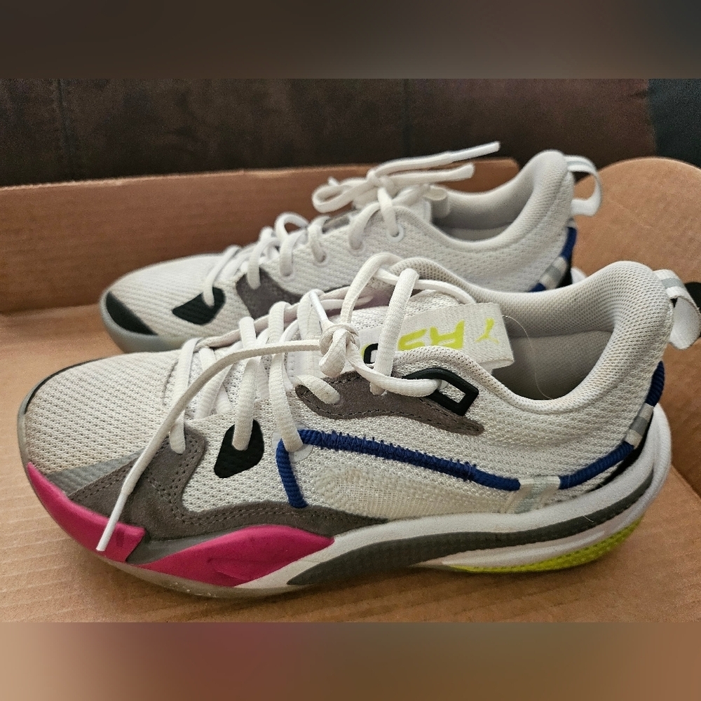 Puma Kids Performance Basketball Multi-Color Athletic Shoes size 4C. - Picture 2 of 13